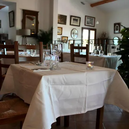 La Campagne De Petre Guest house