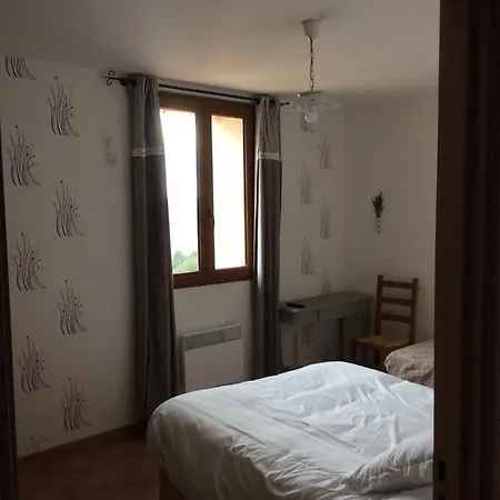 La Campagne De Petre * Entrevennes